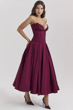 Load image into Gallery viewer, Aurelie - Tailliertes Kleid in A-Linie