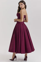Load image into Gallery viewer, Aurelie - Tailliertes Kleid in A-Linie