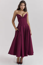 Load image into Gallery viewer, Aurelie - Tailliertes Kleid in A-Linie