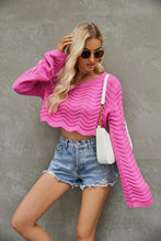 Load image into Gallery viewer, Canary - Modischer, kurz geschnittener Pullover mit Wellenmuster