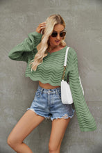 Load image into Gallery viewer, Canary - Modischer, kurz geschnittener Pullover mit Wellenmuster