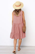 Load image into Gallery viewer, Natalie - Unser gepunktetes Freizeitkleid