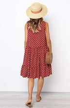 Load image into Gallery viewer, Natalie - Unser gepunktetes Freizeitkleid