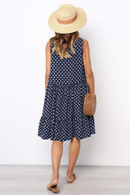 Load image into Gallery viewer, Natalie - Unser gepunktetes Freizeitkleid