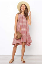 Load image into Gallery viewer, Natalie - Unser gepunktetes Freizeitkleid