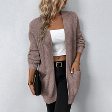 Load image into Gallery viewer, Mia - Elegante Winter-Strickjacke
