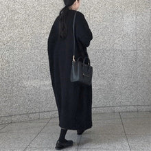 Load image into Gallery viewer, Amaya - Stylischer warmer langer Mantel Jacke