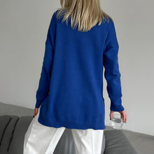 Load image into Gallery viewer, Nelia - Rollkragenpullover mit Seitenschlitz