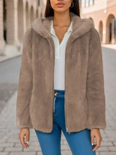 Load image into Gallery viewer, Rosalba - Flauschige Faux-Fur Jacke