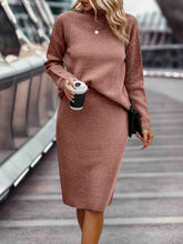 Load image into Gallery viewer, Juanita -  2-Teiliges Set aus Pullover und Rock