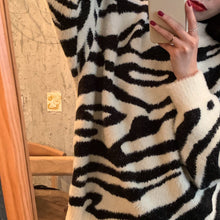 Load image into Gallery viewer, Hana - Zebra Druck Lose Pullover