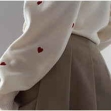 Load image into Gallery viewer, Celia - Winter Heart Spot Pullover