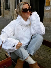 Load image into Gallery viewer, Rhian - Kuschelstrick Pullover