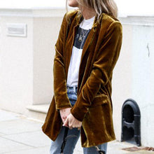 Load image into Gallery viewer, Ayesha - Langärmeliger Blazer mit Umlegekragen