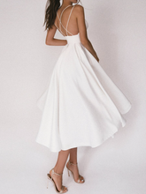 Load image into Gallery viewer, Kali - Elegantes Kleid mit V-Ausschnitt