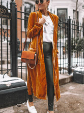 Load image into Gallery viewer, Alison - Kimono-Mantel aus Samt