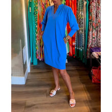 Load image into Gallery viewer, Viktoria - Midikleid mit V-Ausschnitt