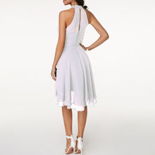Load image into Gallery viewer, Loren - Stilvolles Kleid mit charmanten Rüschen