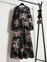 Load image into Gallery viewer, Yolanda - Elegantes geblümtes Kleid