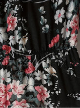 Load image into Gallery viewer, Yolanda - Elegantes geblümtes Kleid