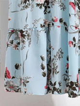 Load image into Gallery viewer, Yolanda - Elegantes geblümtes Kleid
