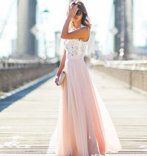 Load image into Gallery viewer, Silo - Sommerliches Spitzenkleid
