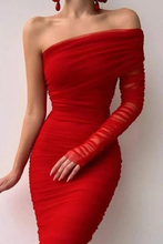 Load image into Gallery viewer, Freia - Diagonaler Ausschnitt Sexy Rückenfreies Kleid