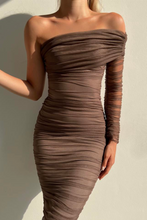 Load image into Gallery viewer, Freia - Diagonaler Ausschnitt Sexy Rückenfreies Kleid