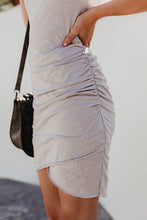 Load image into Gallery viewer, Jovienne - Moderne T-shirt jurk - Eenvoudig &amp; asymmetrisch