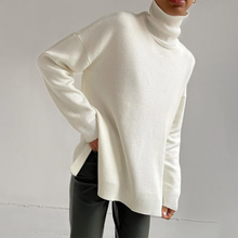 Load image into Gallery viewer, Nelia - Rollkragenpullover mit Seitenschlitz