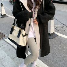Load image into Gallery viewer, Marisol - Stilvolle Kapuzenjacke mit Zweifarbdesign &amp; Knopfverschluss
