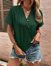 Load image into Gallery viewer, Meldred - Modisches V-Ausschnitt-Shirt mit Knopfleiste