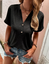 Load image into Gallery viewer, Meldred - Modisches V-Ausschnitt-Shirt mit Knopfleiste