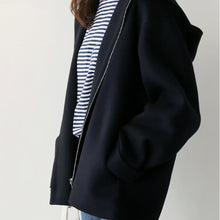 Load image into Gallery viewer, Kayla - Moderne Kapuzenjacke