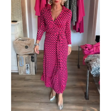 Load image into Gallery viewer, Tirza - Stilvolles Maxim-Kleid mit V-Ausschnitt