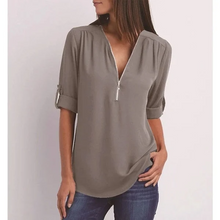 Load image into Gallery viewer, Chaira - Elegante V-Ausschnitt Bluse