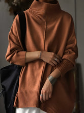 Load image into Gallery viewer, Jelai - Eleganter Rollkragenpullover gestrickt