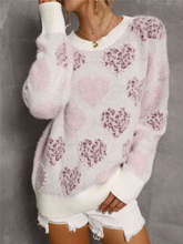 Load image into Gallery viewer, Jega - Flauschiger Pullover mit Herzmustern