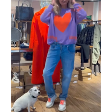 Load image into Gallery viewer, Klara - Pullover mit Herzmuster