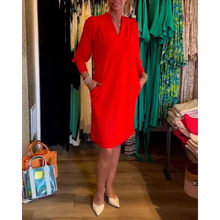 Load image into Gallery viewer, Viktoria - Midikleid mit V-Ausschnitt
