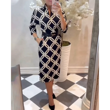 Load image into Gallery viewer, Selene - Stylisches Kleid mit Geometrischem Print