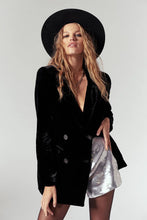 Load image into Gallery viewer, Angela - Langärmeliger Knopf Samt-Blazer