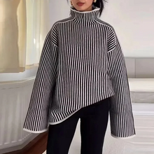 Load image into Gallery viewer, Melissa - Stylischer Rollkragenpullover in Übergröße