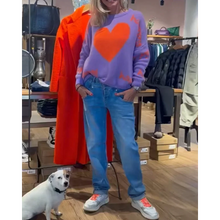 Load image into Gallery viewer, Klara - Pullover mit Herzmuster