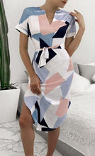 Load image into Gallery viewer, Seirra - Geometrisches Bleistiftkleid