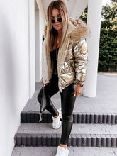 Load image into Gallery viewer, Charry – Stylische Winterjacke im Gold und Silber Metallic Look
