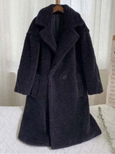 Load image into Gallery viewer, Elise - Eleganter Plüsch-Wintermantel