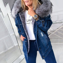 Load image into Gallery viewer, Makino – eine kuschelige Jeansjacke