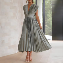 Load image into Gallery viewer, Nora - Plissiertes elegantes Kleid