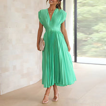 Load image into Gallery viewer, Nora - Plissiertes elegantes Kleid